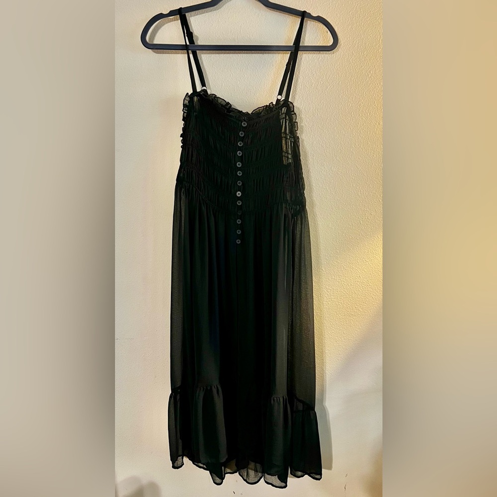Chiffon Black Button-Up Sleeveless Tunic - Picture 2 of 4